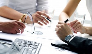 Agitatia sfarsitului de an – transferul contributiilor fiscale in sarcina angajatului